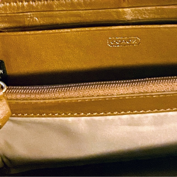 COACH 44412 MADISON 🐊 EMBOSSED ACCORDION WALLET - Picture 12 of 12